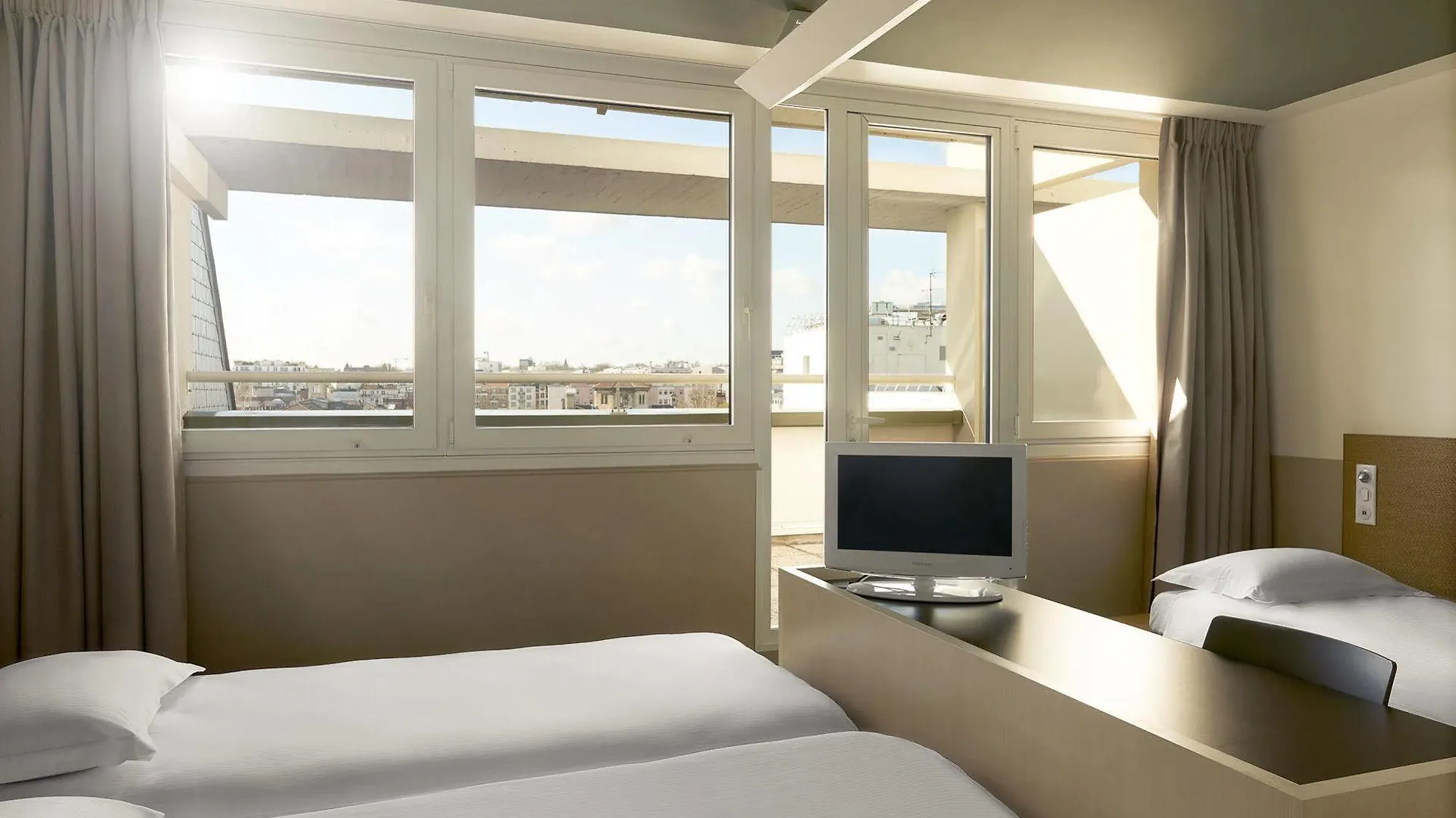 Fiap - Hostel Paris France